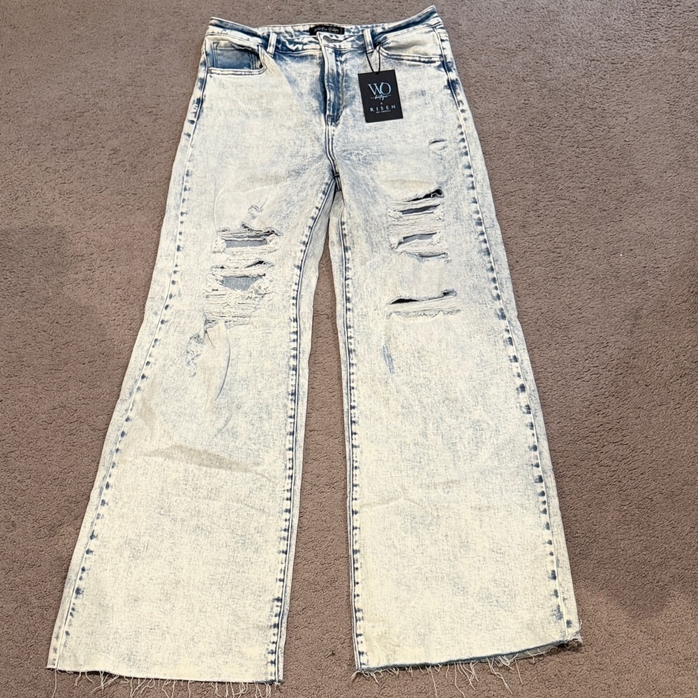 Avril Risen Light Wash Jeans